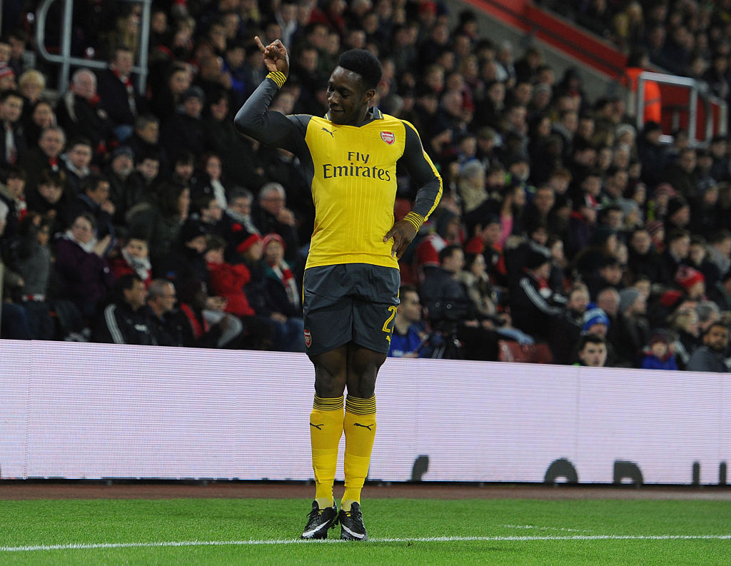 SOUTHAMPTON, ENGLAND - JANUARY 28: Danny Welbeck celebrates scoring the 1st Arsenal goal during the Emirates FA Cup Fourth Round match between Southampton and Arsenal at St Mary's Stadium on January 28, 2017 in Southampton, England. (Photo by Stuart MacFarlane/Arsenal FC via Getty Images)