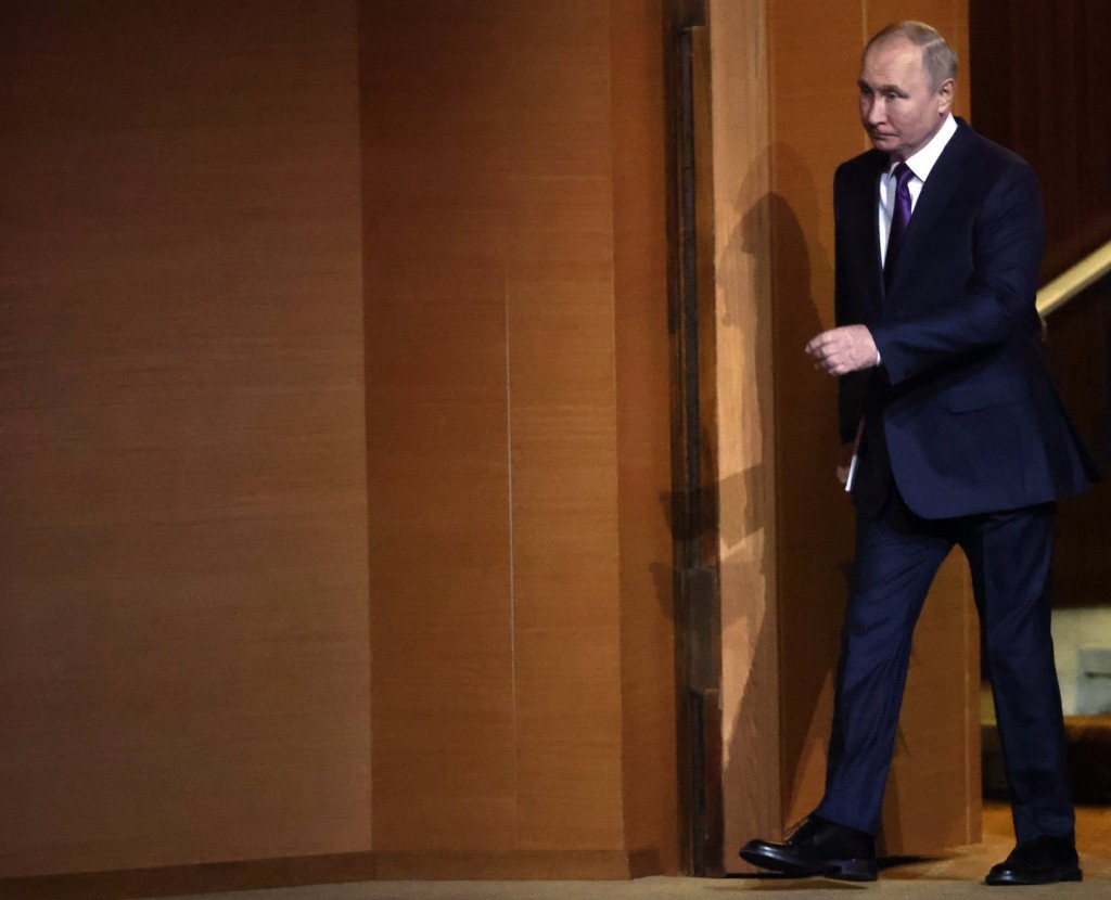 MOSCOW, RUSSIA - NOVEMBER 29 (RUSSIA OUT) Russian President Vladimir Putin enters the hall during the plenary session of the 10th All-Russia's Congress of Judges at the State Kremlin Palace, November,29,2022, in Moscow, Russia. President Putin visited a national congress of judges and said that the judicial system of Zaporizhya, Donetsk, Lugansk and Kherson Ukrianian regions, annexed by Russia,