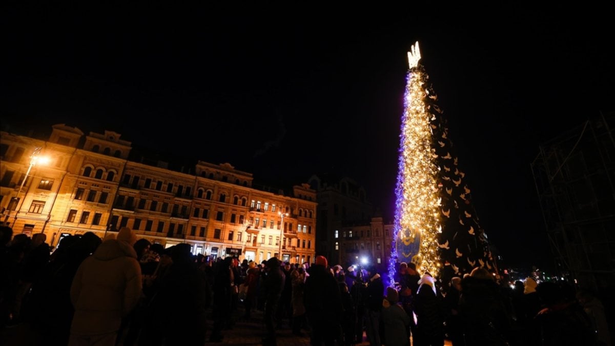 Ukraine's main Christmas tree is lit with a generator