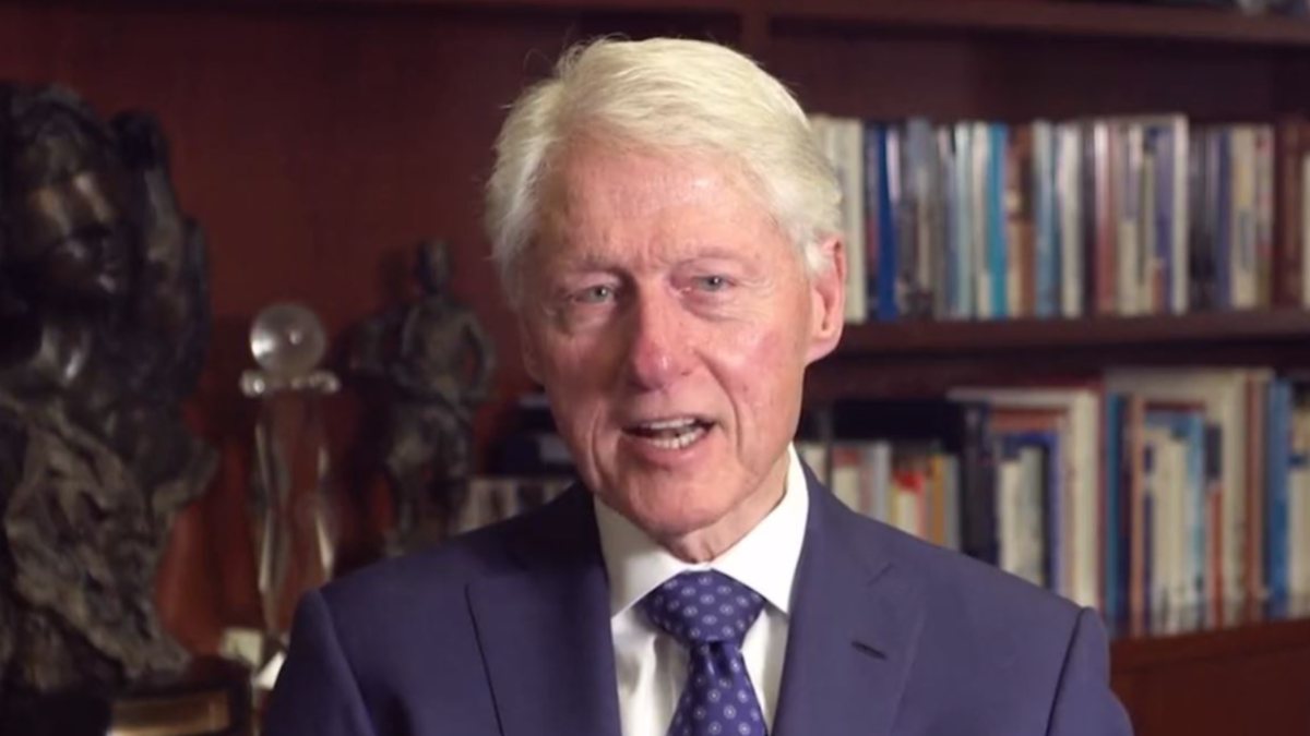 Bill Clinton offers message of give a boost to to Iranian protesters