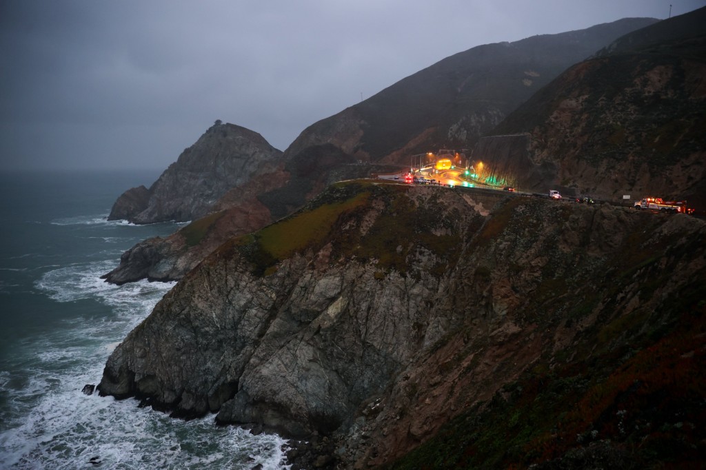 CALIFORN????A, USA - JANUARY 2: Rescue teams are seen at the scene as a Tesla with four occupants plunged over a cliff on Pacific Coast Highway 1 at Devils Slide on January 2, 2022 in San Mateo County, California, United States. (Photo by Tayfun Coskun/Anadolu Agency via Getty Images)