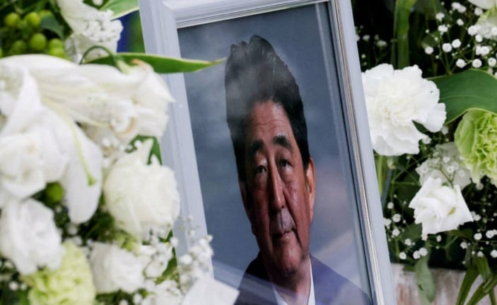 Abe Shinzo' in Japan He protested s funeral, burned himself