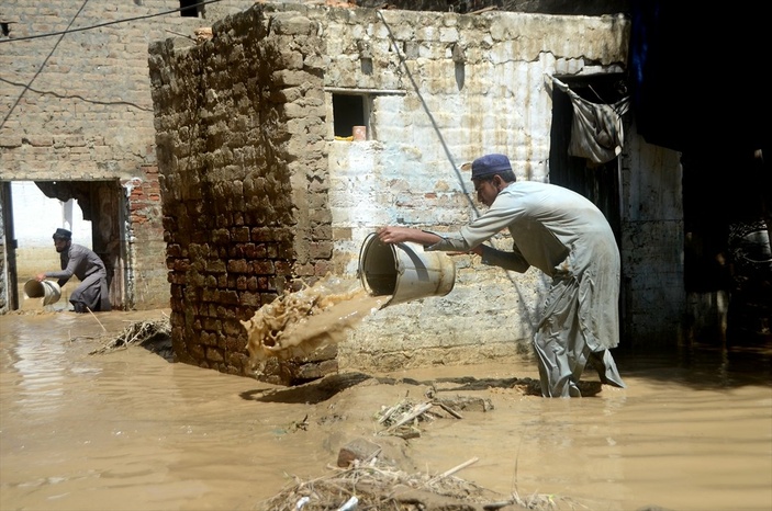 The death toll from floods in Pakistan increased to 1265