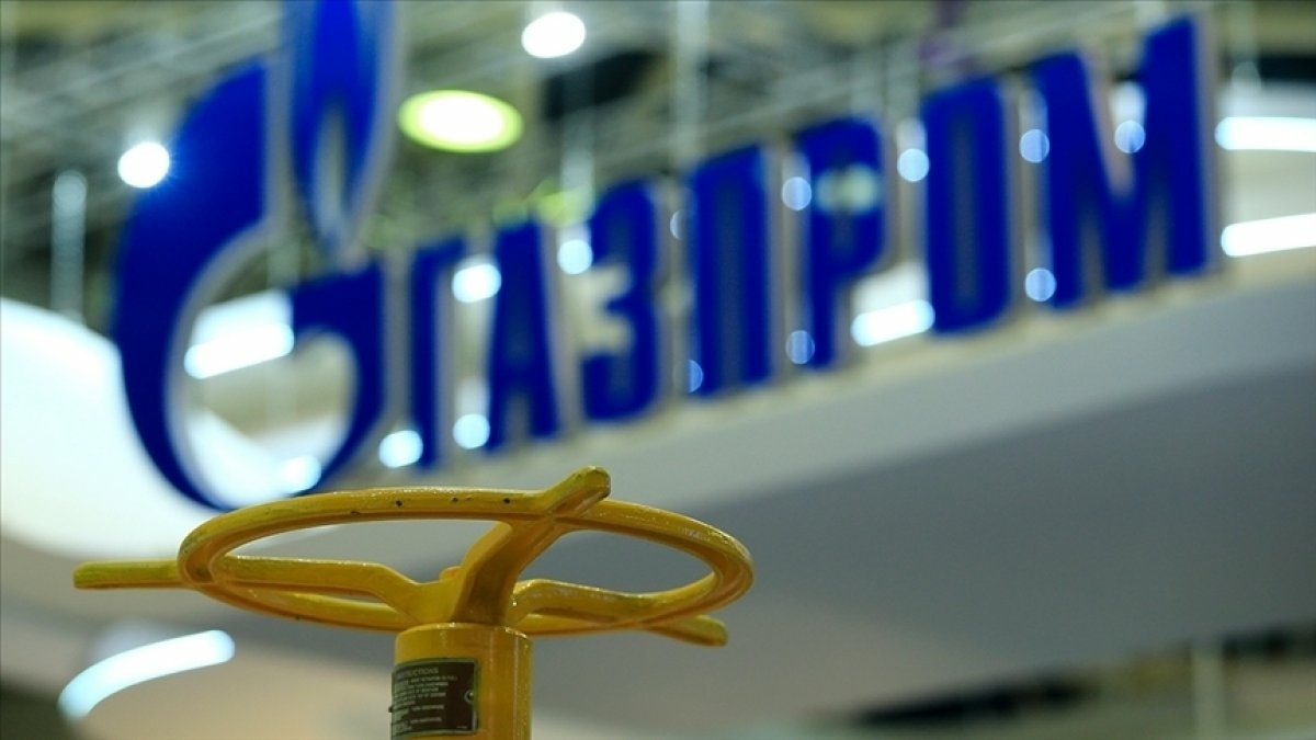 Gazprom's natural gas exports fell 37.4 percent