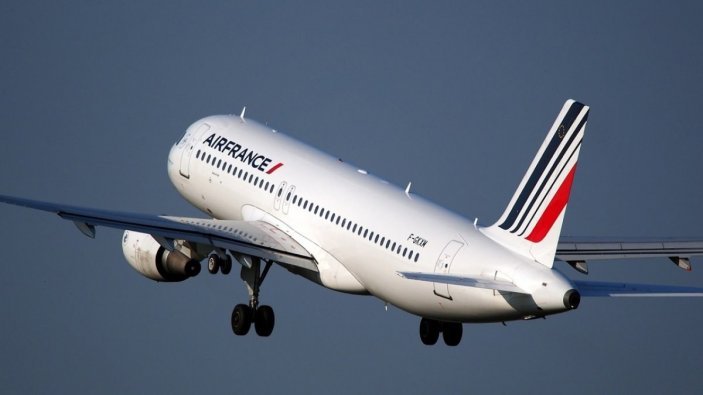 Half of flights stopped due to strike in France