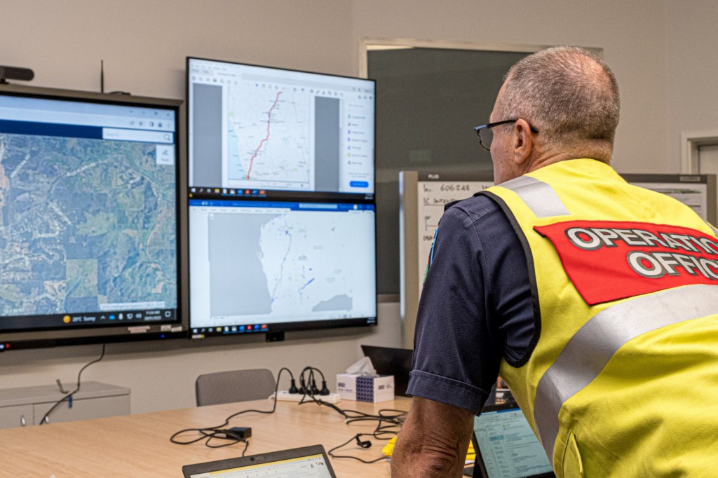 A member of the Incident Management Team coordinates the search for a radioactive capsule that was lost in transit by a contractor hired by Rio Tinto, at the Emergency Services Complex in Cockburn, Australia, in this undated handout photo. Department of Fire and Emergency Services/Handout via REUTERS THIS IMAGE HAS BEEN SUPPLIED BY A THIRD PARTY. NO RESALES. NO ARCHIVES. MANDATORY CREDIT