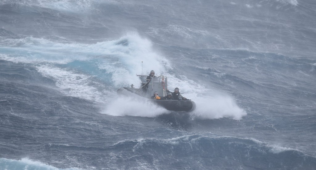 New Zealand Defence force rescues sailor Navy rescues sailor from yacht adrift in storm Frigate HMNZS Te Mana has rescued a sailor from a catamaran in distress during Cyclone Gabrielle.