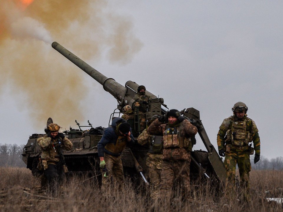 Ukraine has begged for more tanks and weapons to aid their forces (Picture: Getty / REX)