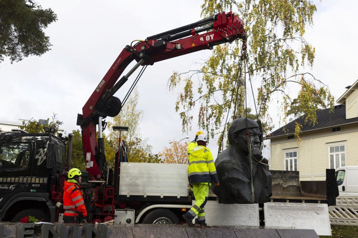 The last statue of Lenin on public display in Finland was also removed #1