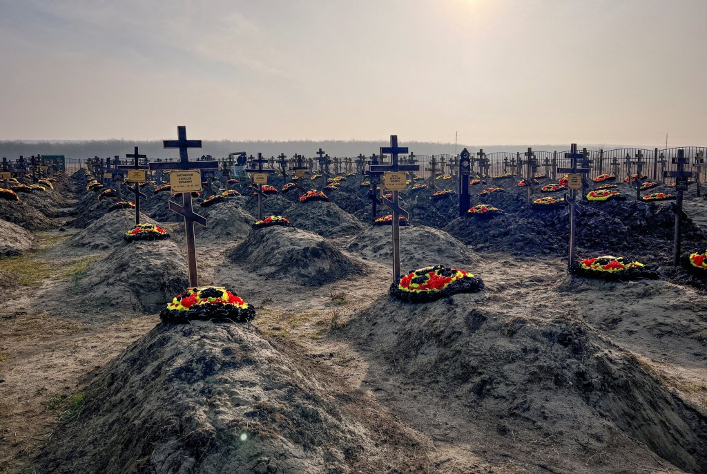 FILE PHOTO: Graves of Russian Wagner mercenary group fighters are seen in a cemetery near the village of Bakinskaya in Krasnodar region, Russia, January 22, 2023. REUTERS/Stringer SEARCH