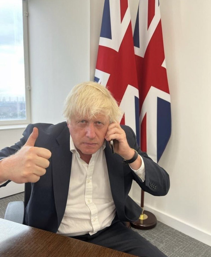 İngiltere eski Başbakanı Boris Johnson, başbakanlık yarışından çekildi