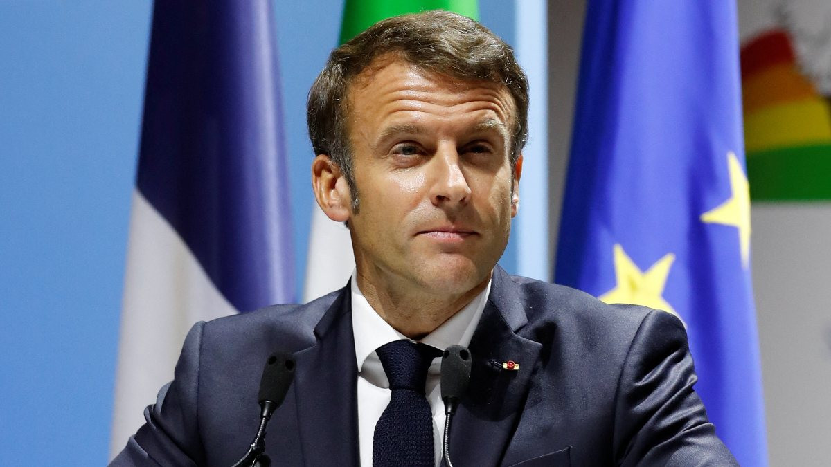 Emmanuel Macron: Ukrayna'da barış için şans var