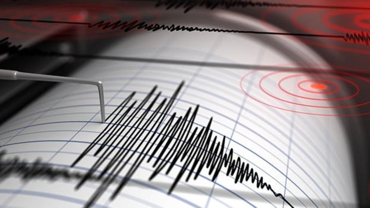 Endonezya'da 5 büyüklüğünde deprem meydana geldi