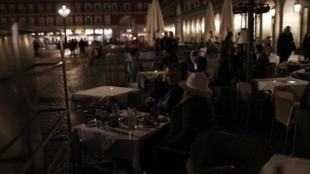 İspanya'da kafe ve restoranlar, enerji fiyatlarını protesto etti