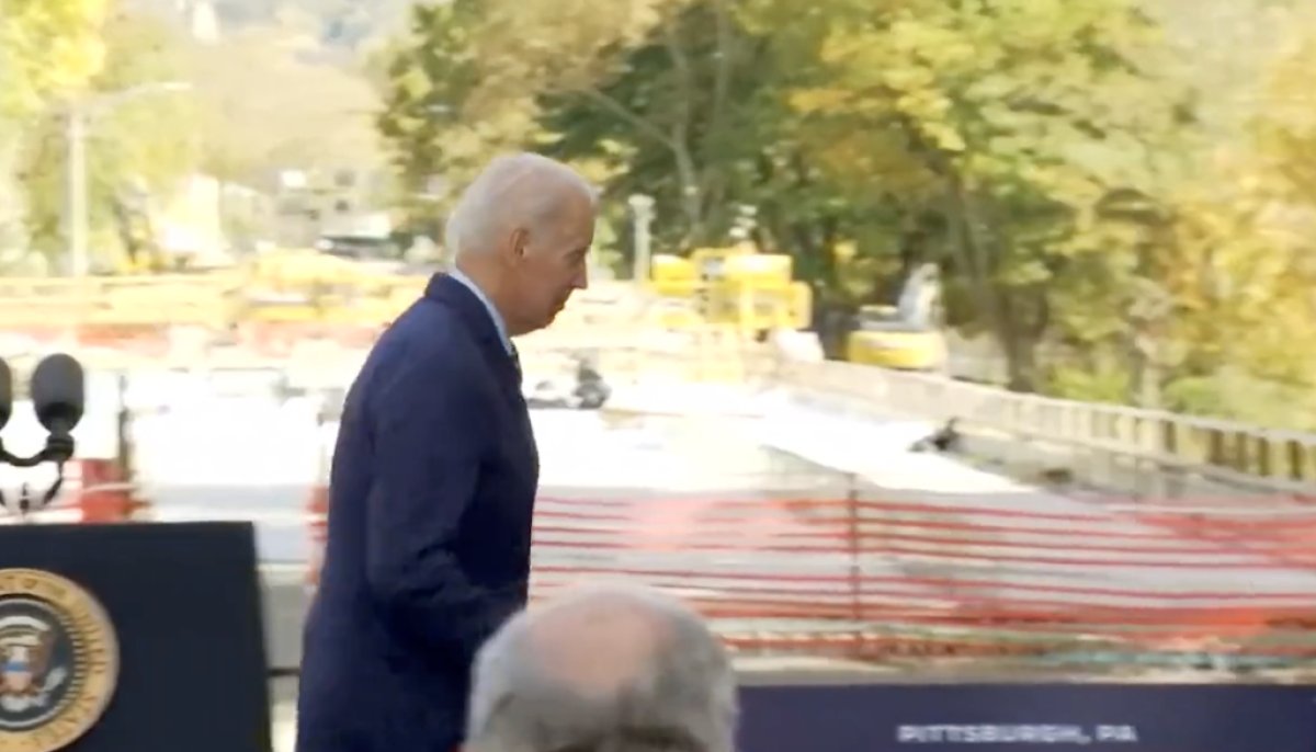 Joe Biden, önce boşlukla konuştu sonra yönünü şaşırdı #3