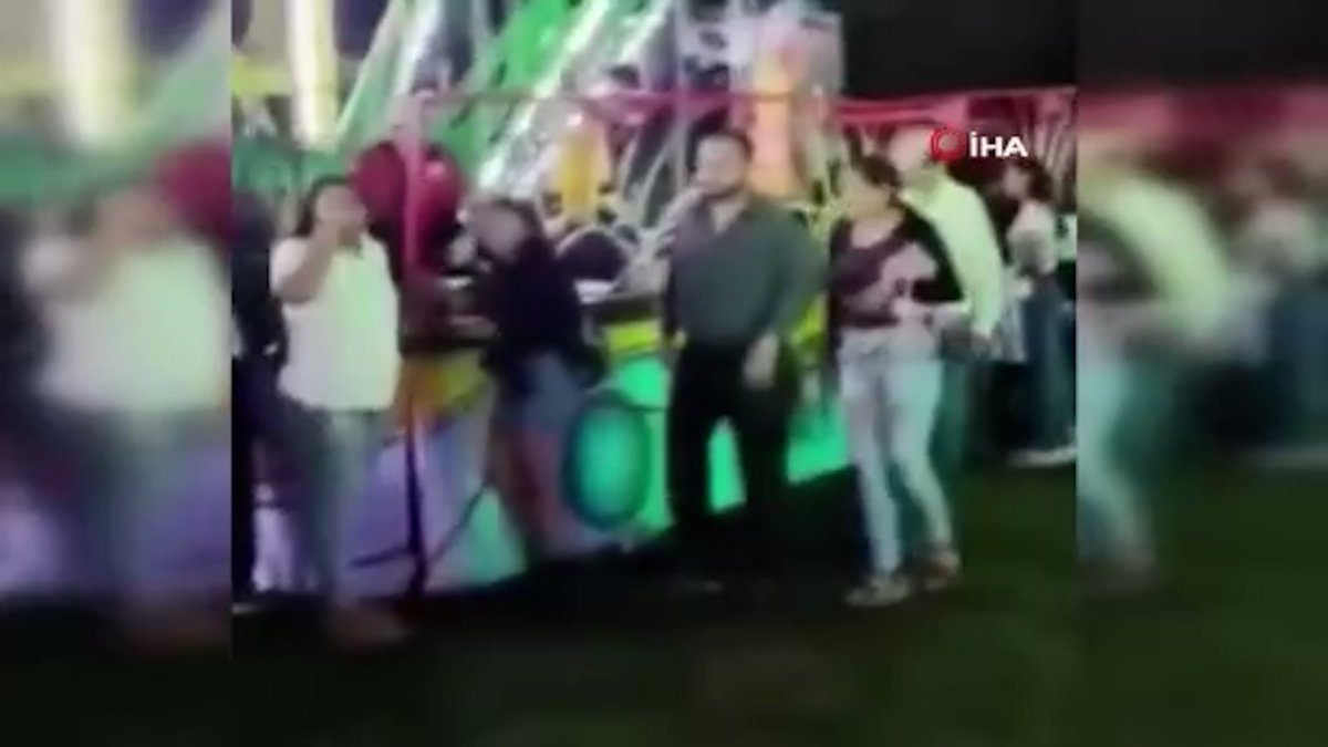 Meksika da lunaparktaki uçan sandalye yere düştü #2