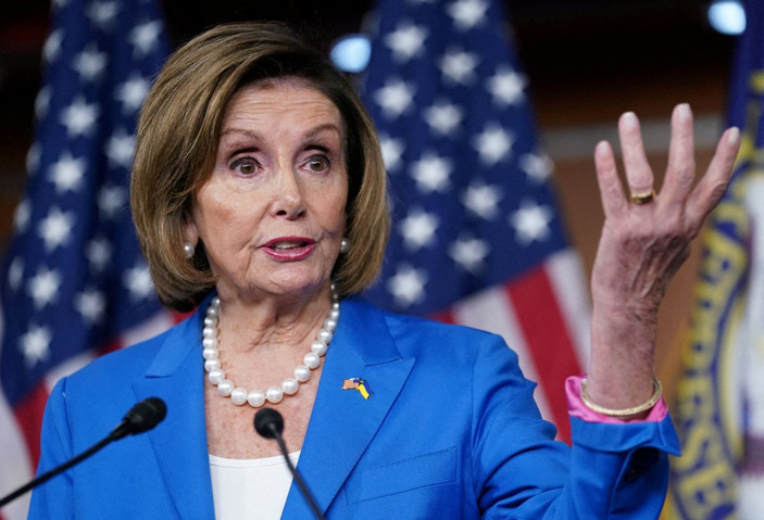 Nancy Pelosi, kocasına yönelik saldırıya İncil'den ile ayet yanıt verdi