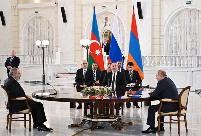 Putin, Aliyev ve Paşinyan Soçi'de bir araya geldi