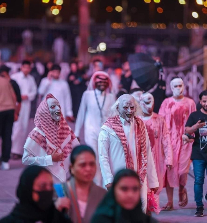 Suudi Arabistan'da halk, Cadılar Bayramı'nı kutladı